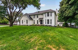 3688 W 127th Place, Leawood, KS 66209