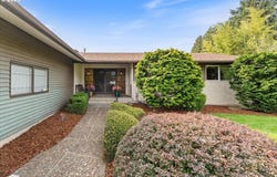880 NW 3RD St, Gresham, OR 97030