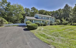 5 Meredith Drive, Nashua, NH 03063