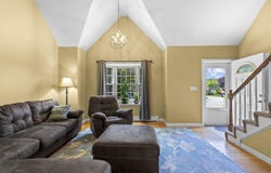 29 Sheffield Place, Mashpee, MA 02649