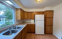 303 DAVISON Street, Joliet, IL 60433