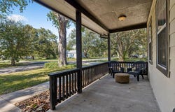 401 Rivers St, Smithville, TX 78957
