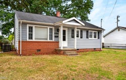 994 Maple Street, Henderson, NC 27536