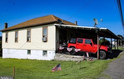 154-156 E MAIN, HEGINS, PA 17938