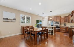1076 EPPERLY Way, WestLinn, OR 97068