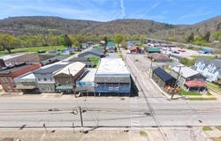 311 Elm St, PA 16353