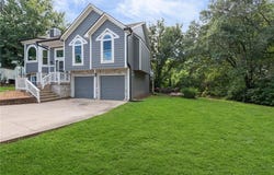 21645 W 122nd Terrace, Olathe, KS 66061