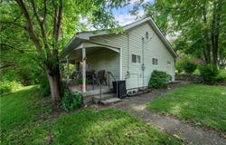 411 Harmony Rd, Baden, PA 15005