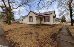 2002 5Th Street, Perry, IA 50220
