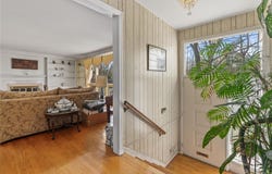 18 Devon Road, Bronxville, NY 10708