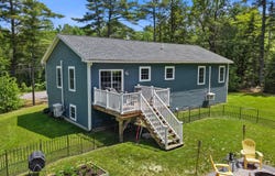 29 Merritt Drive, Orono, ME 04473