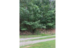 Monument Drive, Nitro, WV 25143