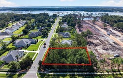 96022 CAPTAINS POINTE Road, Yulee, FL 32097