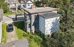 1324 3rd Ave, New Brighton, PA 15066