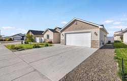 2448 Raven Ave, Burley, ID 83318