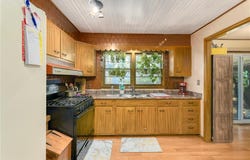 8855 E 53rd Terrace, Raytown, MO 64133