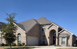 113 Bluewood Drive, Red Oak, TX 75154