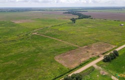 CR 393, Louise, TX 77455