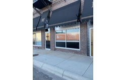 128/130 S 5th St, Norfolk, NE 68701
