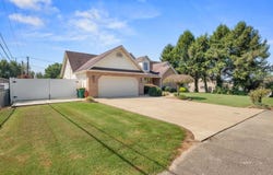 208 Shelby Ave, South Point, OH 45680