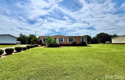 1104 Spring Meadow Drive, Woodleaf, NC 27054