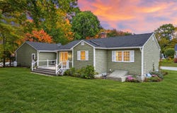 29 Ivanhoe Drive, Topsham, ME 04086