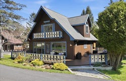 25 FALL Place, UNION DALE, PA 18470