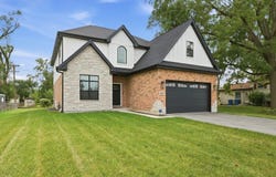 5041 137th Street, Crestwood, IL 60418
