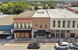 206 E Chambers Street, Cleburne, TX 76031