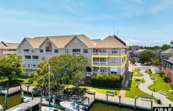 207 Queen Elizabeth Avenue, Manteo, NC 27954