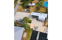 111 W 2nd Ave, Horseshoe Beach, FL 32648