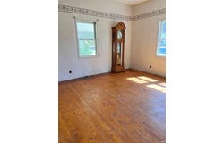 740 E St NE, Linton, IN 47441