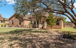 105 Echols Dr, Coahoma, TX 79511