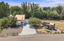 32337 Belle Ave, Bruneau, ID 83604