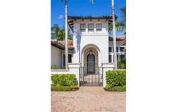 17009 Cortile Dr, NAPLES, FL 34110