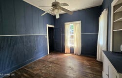 265 E Falconer Avenue, Holly Springs, MS 38635