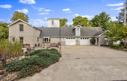 2549 E 1100 N, DeMotte, IN 46310