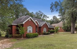 417 Riveredge Parkway, Dothan, AL 36303