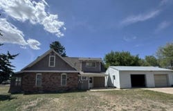 912 7th St., Springfield, SD 57062
