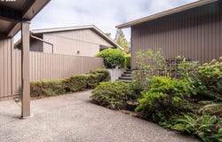 2295 RIDGEWAY Dr, Eugene, OR 97401
