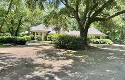 35 Scotland Drive, Natchez, MS 39120