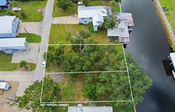 SE 899th Ave, Suwannee, FL 32692