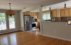 395 Ridgefield Road, Hauppauge, NY 11788