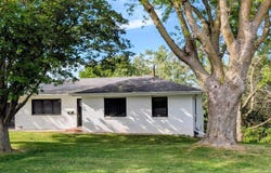 606 Thielen St, Exira, IA 50076