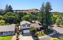 2 Wildwood Pl, Pleasant Hill, CA 94523