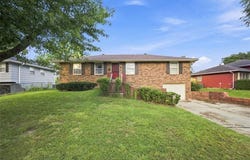 207 Augustus Drive, Excelsior Springs, MO 64024