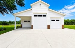 3318 S Bellechase Drive, Grain Valley, MO 64029