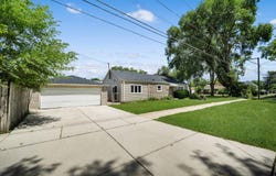 1446 EVERETT Avenue, Des Plaines, IL 60018