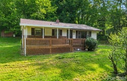375 Bee Tree Road, Swannanoa, NC 28778