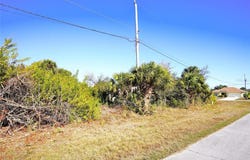 142 SUNNY Way, ROTONDA WEST, FL 33947